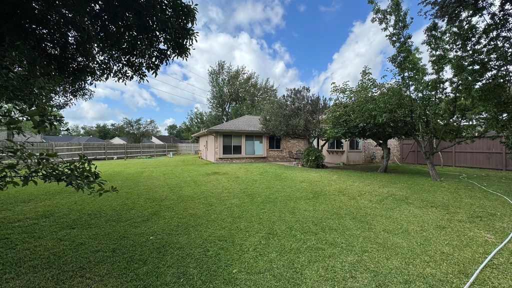 1919 Iron Ridge, Sugar Land, TX 77478