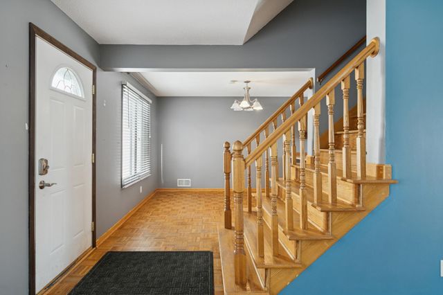 4202 Sylvia Lane S, Shoreview, MN 55126