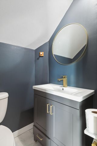 4202 Sylvia Lane S, Shoreview, MN 55126