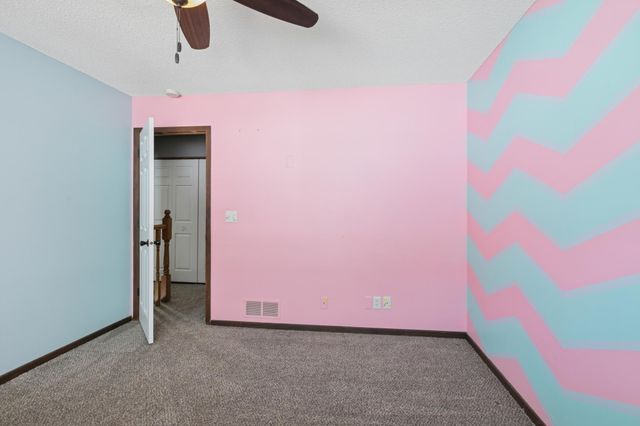 4202 Sylvia Lane S, Shoreview, MN 55126