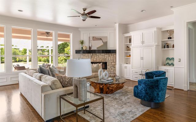 10110 Betty Jane Lane, Dallas, TX 75229