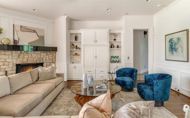 10110 Betty Jane Lane, Dallas, TX 75229