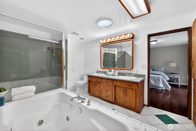 4815 West Tapps Dr East, Lake Tapps, WA 98391