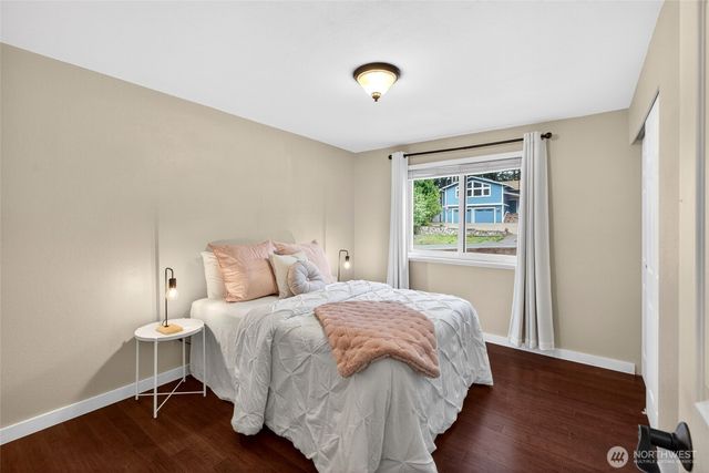 4815 West Tapps Dr East, Lake Tapps, WA 98391