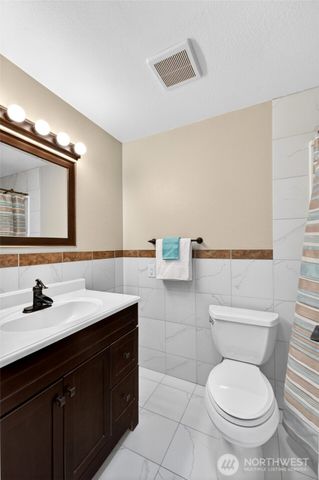 4815 West Tapps Dr East, Lake Tapps, WA 98391