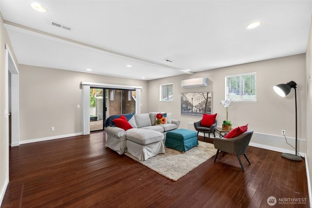 4815 West Tapps Dr East, Lake Tapps, WA 98391