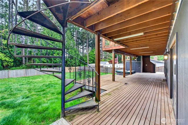 4815 West Tapps Dr East, Lake Tapps, WA 98391