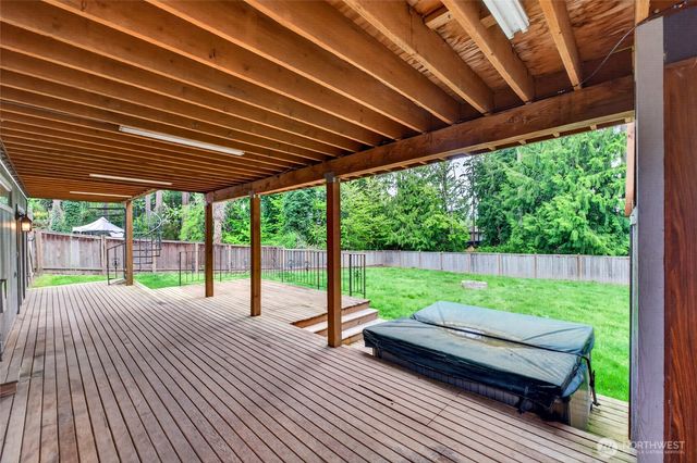 4815 West Tapps Dr East, Lake Tapps, WA 98391