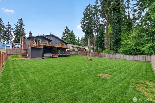 4815 West Tapps Dr East, Lake Tapps, WA 98391