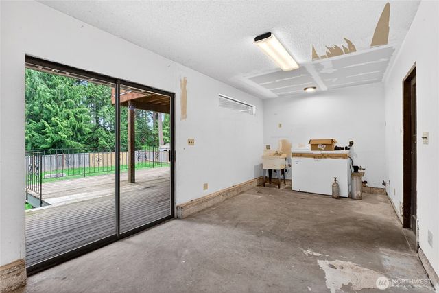 4815 West Tapps Dr East, Lake Tapps, WA 98391