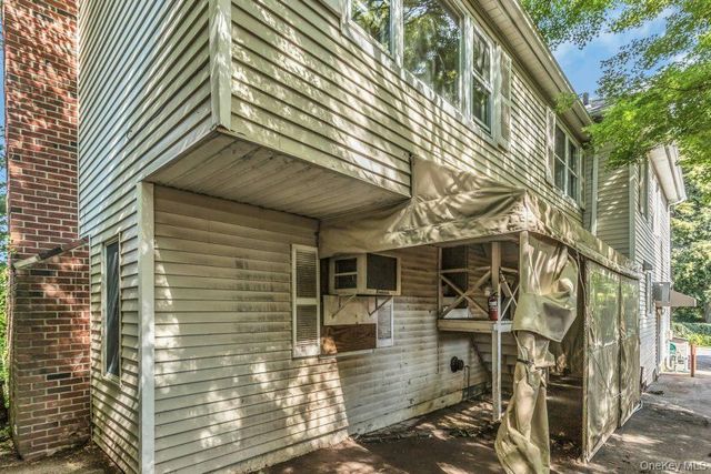 51 Cross Street, Locust Valley, NY 11560
