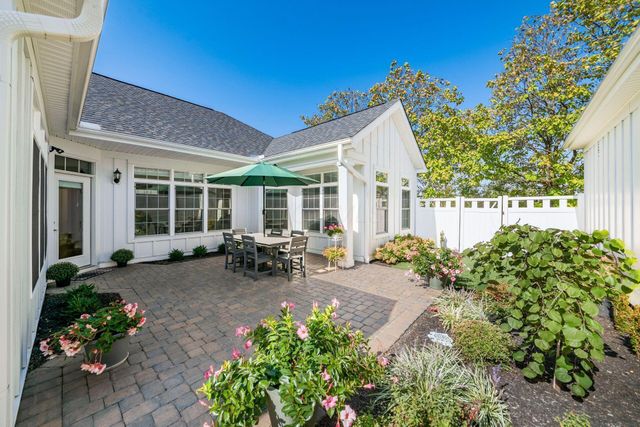 6964 Aster Drive, New Albany, OH 43054