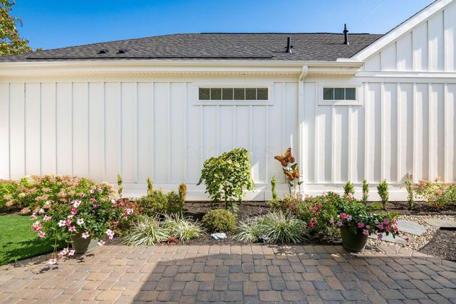 6964 Aster Drive, New Albany, OH 43054