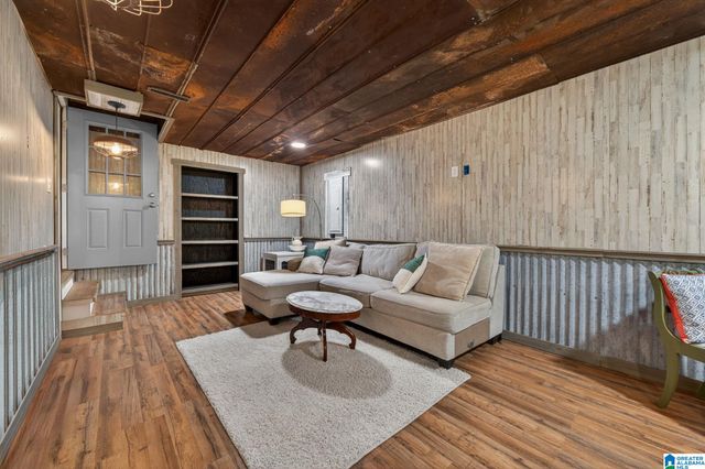 118 CREST DRIVE, Chelsea, AL 35147