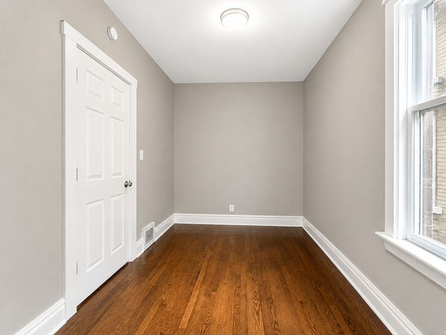 4637 W Mclean Avenue, Chicago, IL 60639