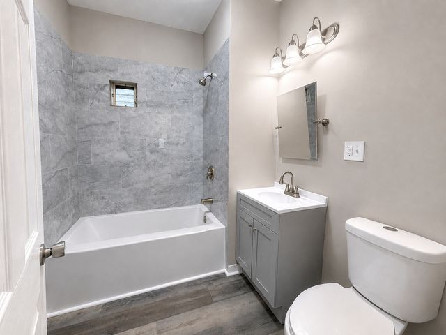 4637 W Mclean Avenue, Chicago, IL 60639