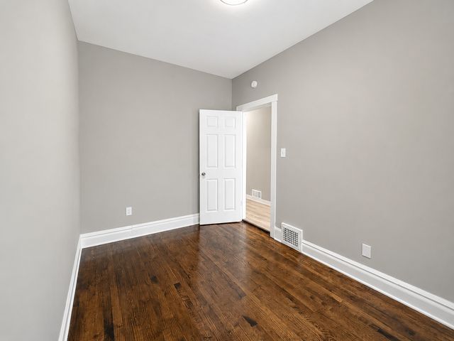 4637 W Mclean Avenue, Chicago, IL 60639