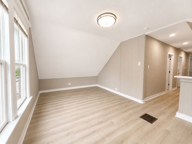 4637 W Mclean Avenue, Chicago, IL 60639