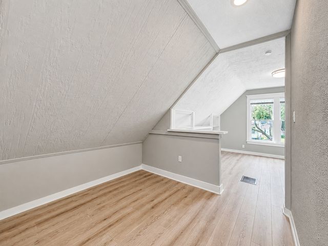 4637 W Mclean Avenue, Chicago, IL 60639