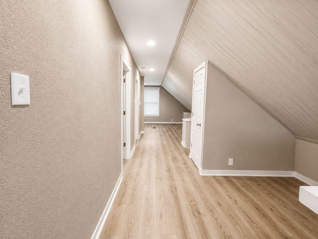 4637 W Mclean Avenue, Chicago, IL 60639