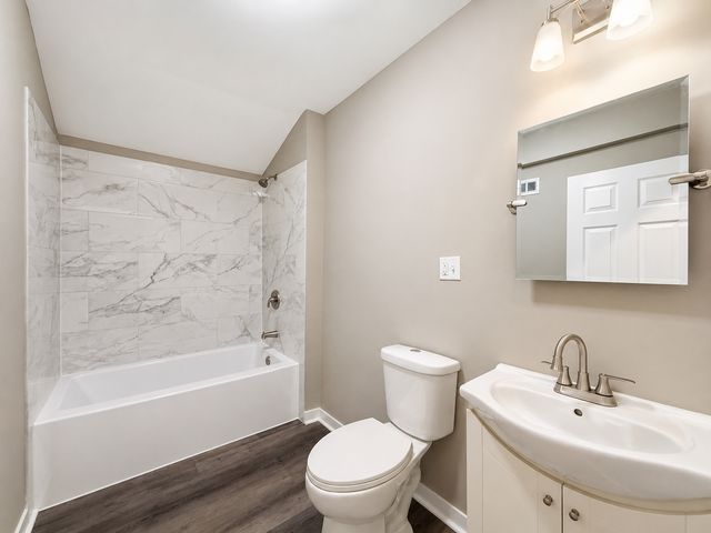 4637 W Mclean Avenue, Chicago, IL 60639
