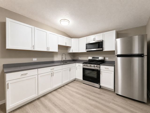 4637 W Mclean Avenue, Chicago, IL 60639