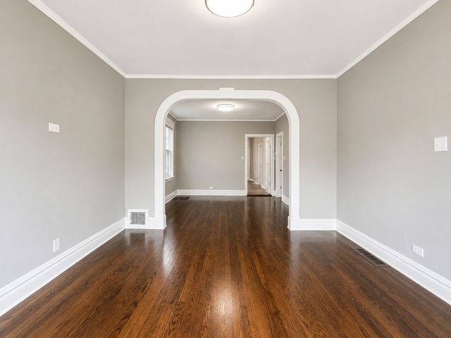 4637 W Mclean Avenue, Chicago, IL 60639