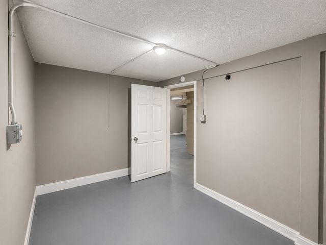 4637 W Mclean Avenue, Chicago, IL 60639