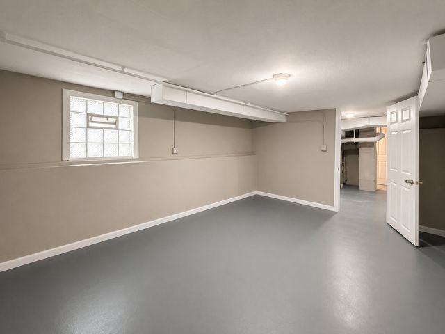 4637 W Mclean Avenue, Chicago, IL 60639