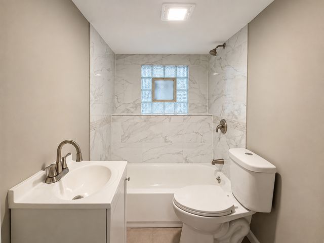 4637 W Mclean Avenue, Chicago, IL 60639