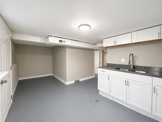 4637 W Mclean Avenue, Chicago, IL 60639