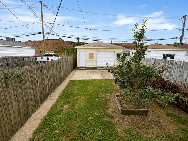 4637 W Mclean Avenue, Chicago, IL 60639