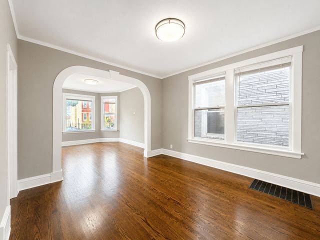 4637 W Mclean Avenue, Chicago, IL 60639