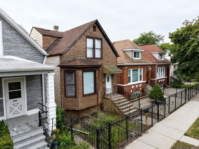 4637 W Mclean Avenue, Chicago, IL 60639