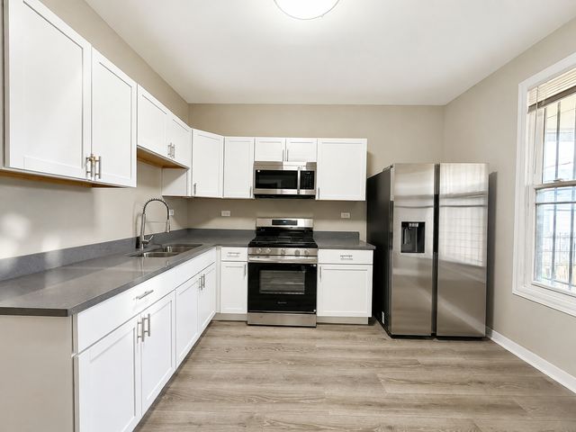 4637 W Mclean Avenue, Chicago, IL 60639