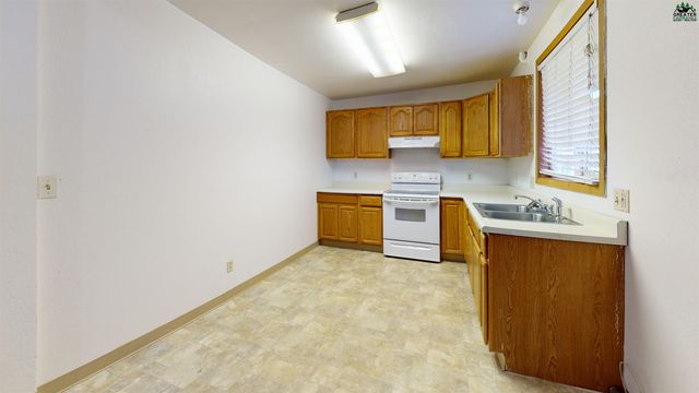 802 23RD AVENUE, Fairbanks, AK 99701