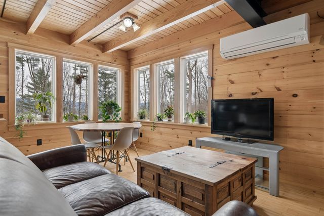 483 North Pleasant Street, Bradford, VT 05033