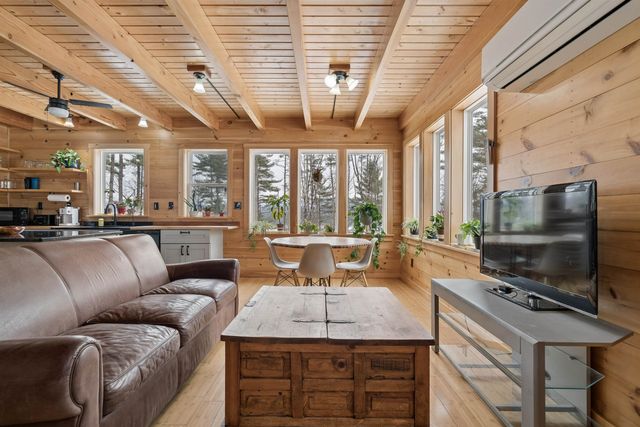 483 North Pleasant Street, Bradford, VT 05033