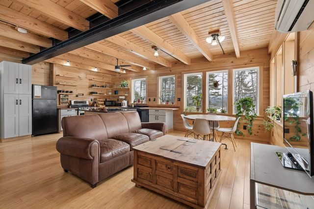 483 North Pleasant Street, Bradford, VT 05033