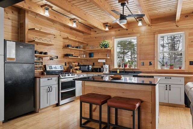 483 North Pleasant Street, Bradford, VT 05033