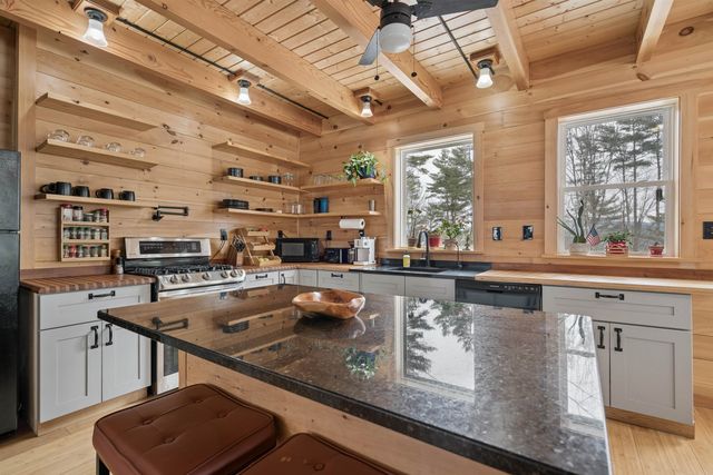 483 North Pleasant Street, Bradford, VT 05033