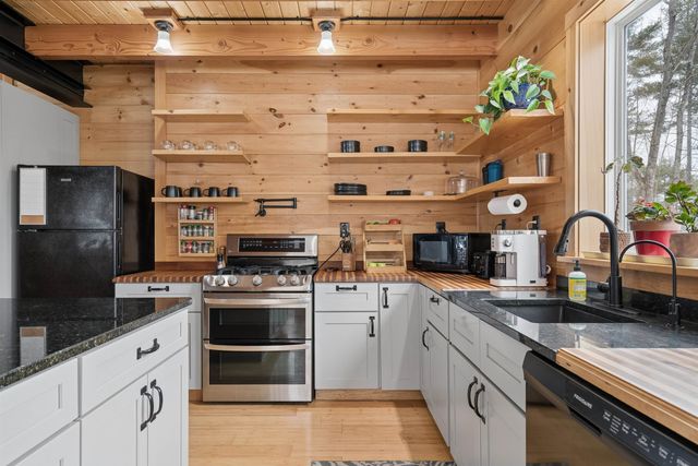 483 North Pleasant Street, Bradford, VT 05033