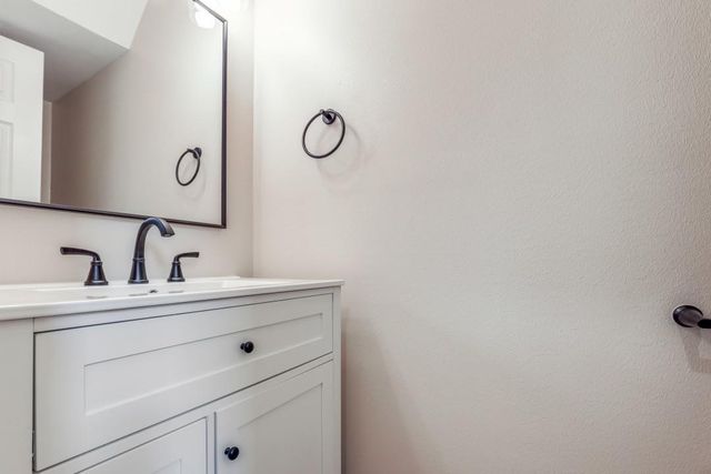 3231 Alabama Street, Houston, TX 77004