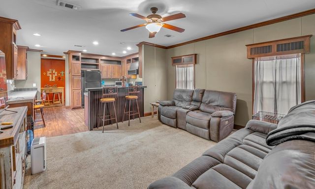 1176 Blue Cut Road N, Mcgregor, TX 76657