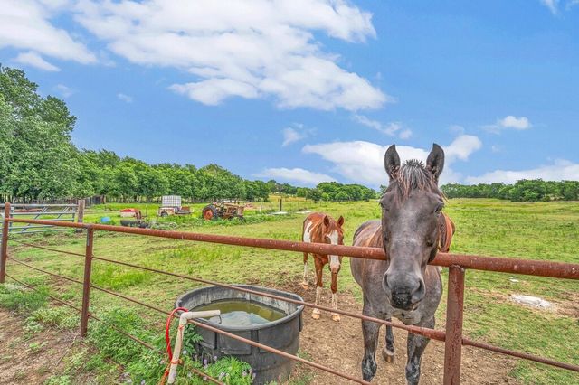 1176 Blue Cut Road N, Mcgregor, TX 76657