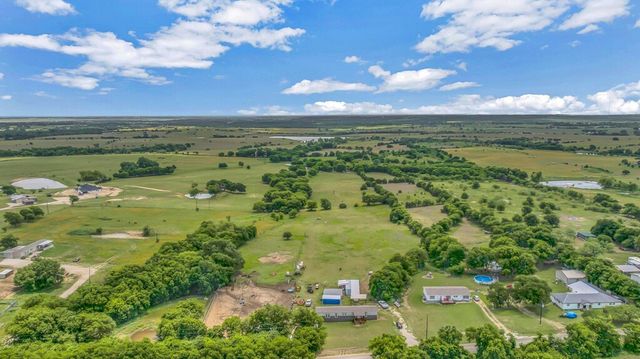 1176 Blue Cut Road N, Mcgregor, TX 76657