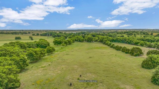 1176 Blue Cut Road N, Mcgregor, TX 76657