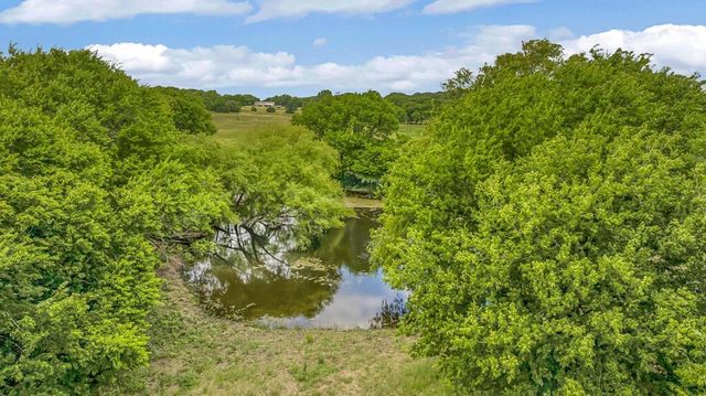 1176 Blue Cut Road N, Mcgregor, TX 76657