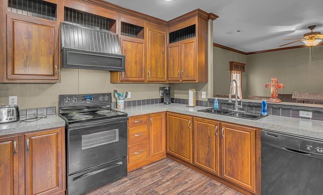 1176 Blue Cut Road N, Mcgregor, TX 76657