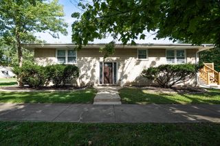 3045 Peoria Street, Steger, IL 60475